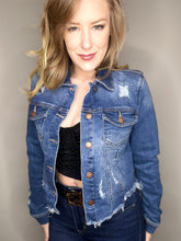 Load image into Gallery viewer, Frayed Hem Jean Jacket